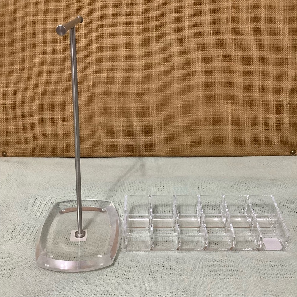 Clear Jewelry Display Stand and Organizer (B212)